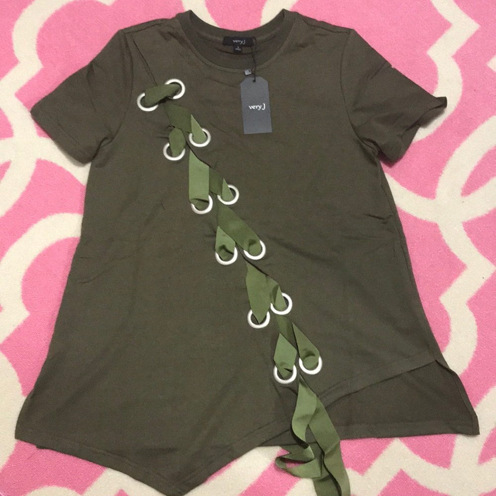 3/$50 1LEFT CLOSING 😍Olive Lace Up Detailed Top - Picture 3 of 3